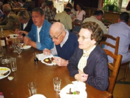 gal 2002  BBQ 003.jpg